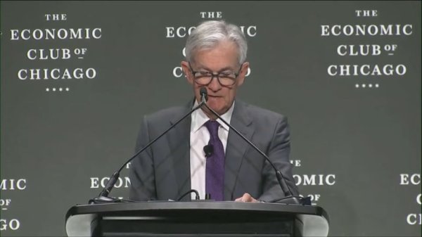 黑牛策略 不救市 不降息！鲍威尔放“鹰” 特朗普最新发声：他被解雇的速度再快都不为过！